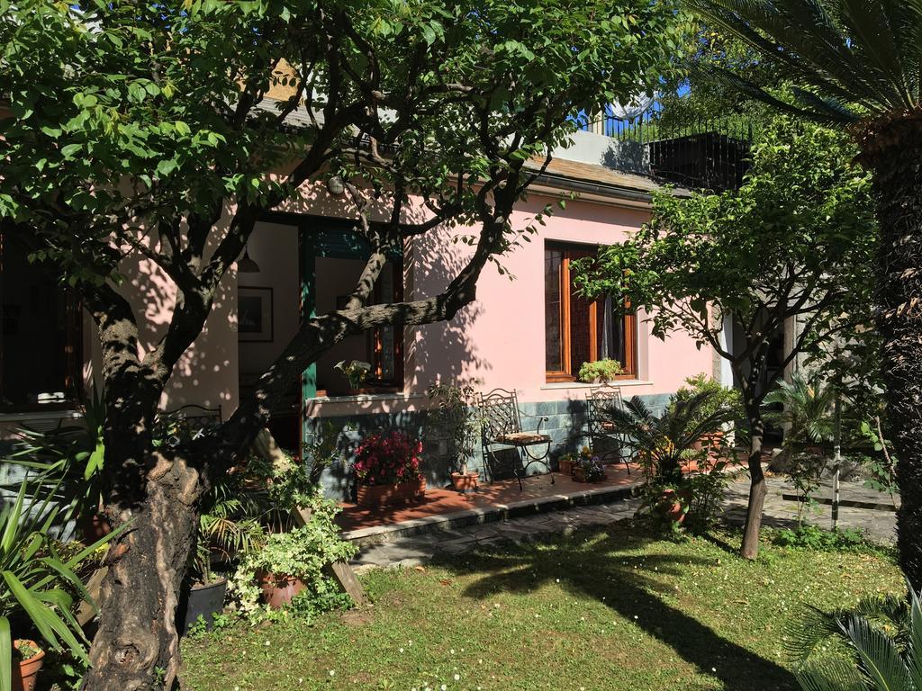 Casa Tra Il Verde E Il Blu Genova Eksteriør billede