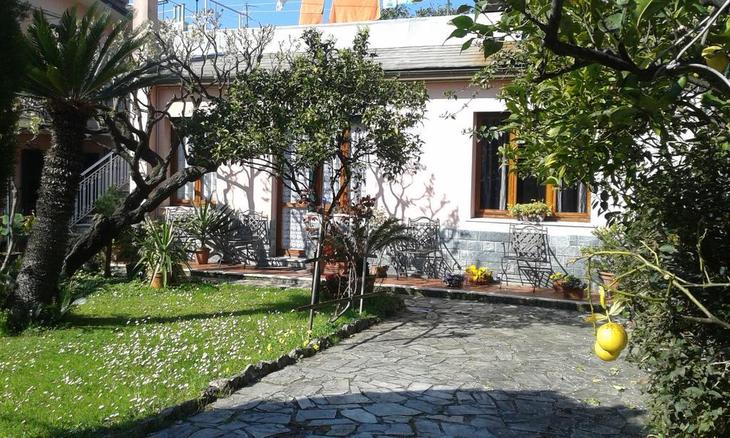 Casa Tra Il Verde E Il Blu Genova Eksteriør billede